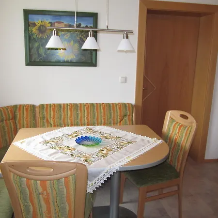 בית הארחה Gaestehaus Luxner