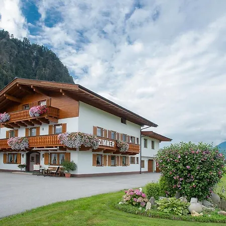 Guest house Gaestehaus Luxner *
