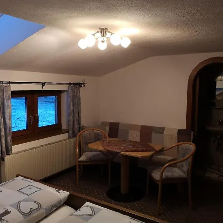 Guest house Gaestehaus Luxner Strass im Zillertal