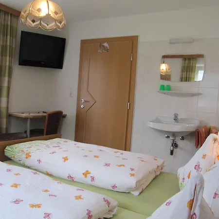 Gaestehaus Luxner * Strass im Zillertal