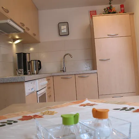 Gaestehaus Luxner Guest house *