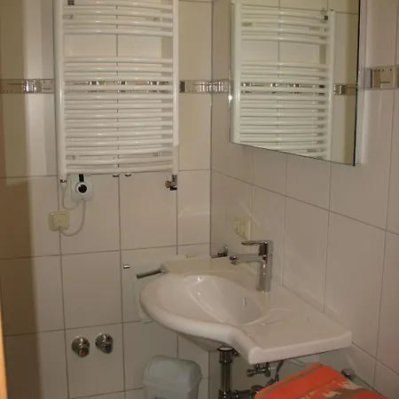 Gaestehaus Luxner Uef 3*
